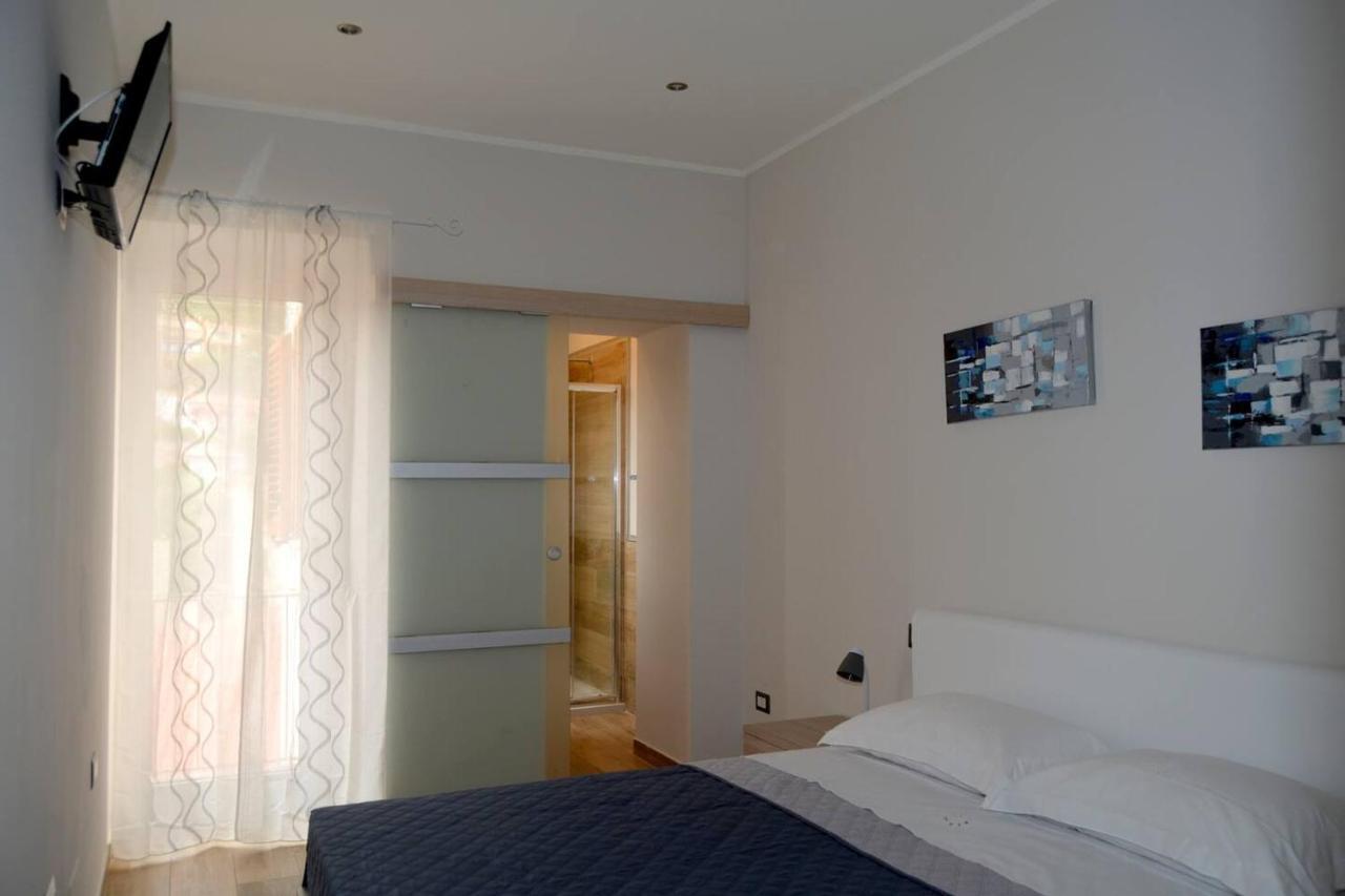 Le Scalette Bed & Breakfast Ла Мадалена Екстериор снимка